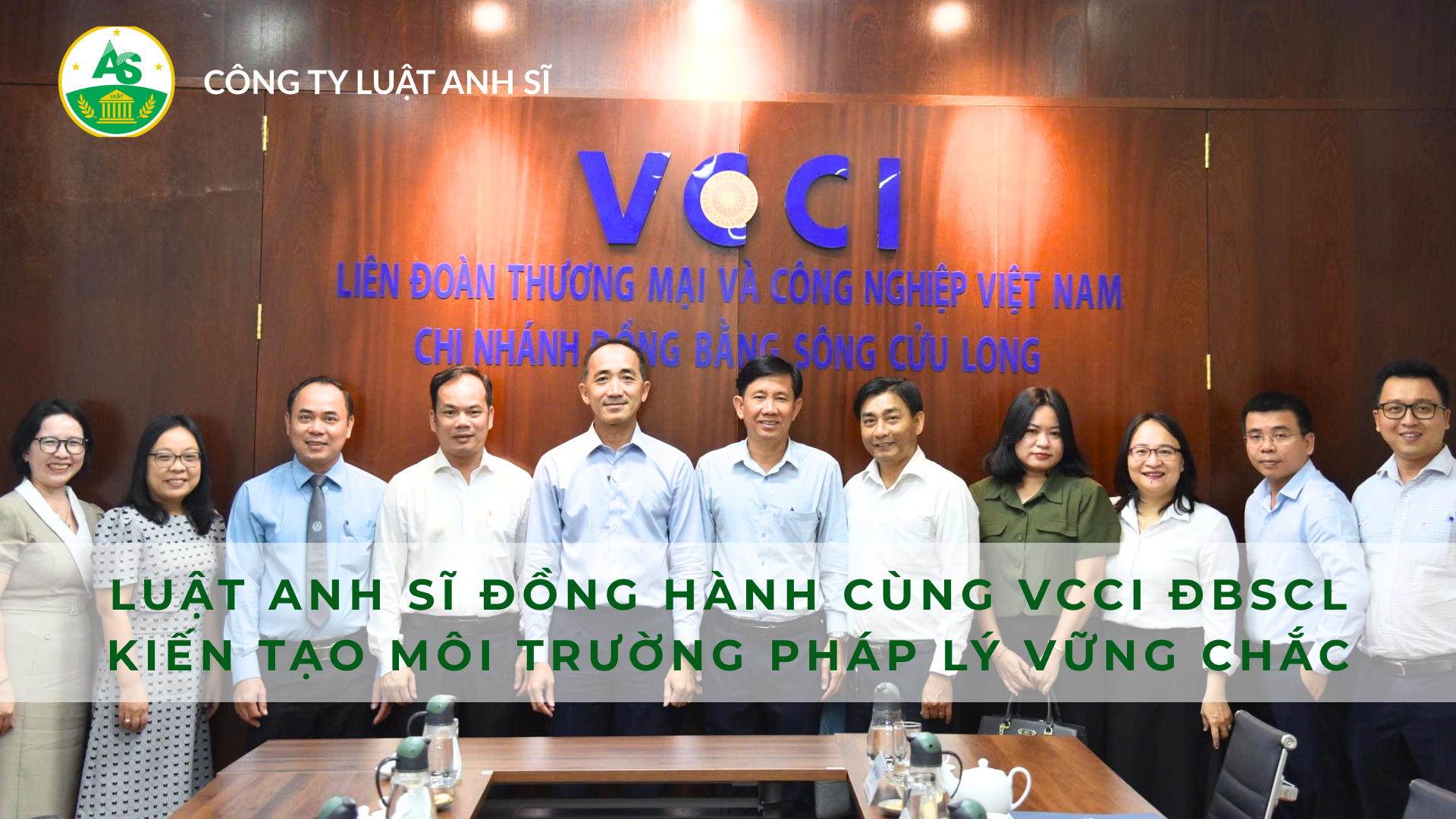 Luật sư Trần Văn Sĩ và đại diện VCCI ĐBSCL tại buổi làm việc chiến lược về hỗ trợ pháp lý doanh nghiệp.